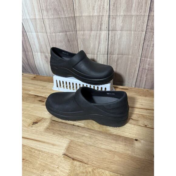 Crocs Slip Resistant Shoes - On The Clock Clogs, Nurse Shoes, Chef Black - Picture 1 of 10